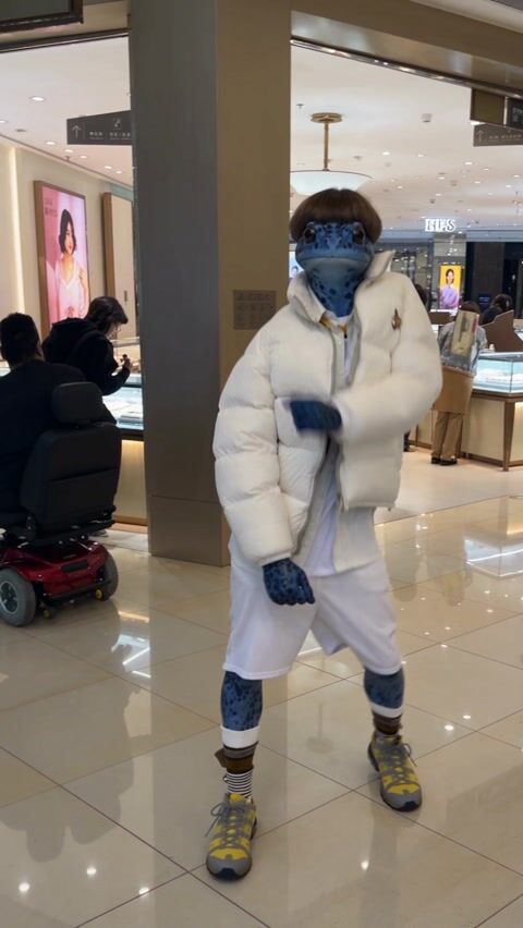Mall Floor Dance